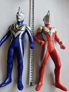 ウルトラマンメビウス、ウルトラマンコスモス　大型フィギュア