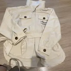 クリーム色 長袖カットソー