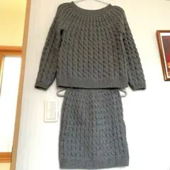 セットアップ ニット　セーター　ケーブル編み　トップス　スカート　グレー