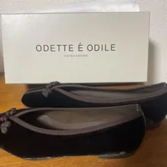 【新品】ODETTE É ODILE ベロア フラットシューズのサムネイル