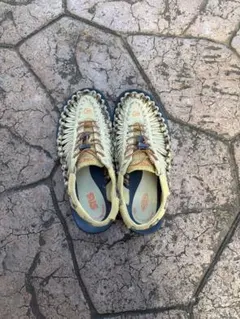 KEEN UNEEK サンダル ベージュ系のサムネイル