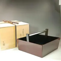 栗田元竺造『利休好鱗組炭斗』（共箱） 栗田元竺造『利休好鱗組炭斗』（共箱）