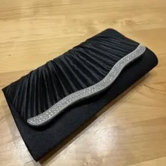 ブラックプリーツクラッチバッグ