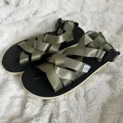 新品 SUICOKE スイコック クロスベルトサンダル カーキ　23cmのサムネイル