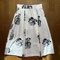 ヤンガニー yangany フレア スカート 花柄 白 ホワイト ヤマトドレスのサムネイル