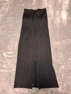 【値下、美品】 90年代　PLEATS PLEASE　ファスナー付スカート　黒2のサムネイル
