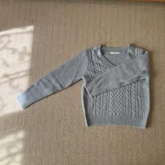 ライトブルー　ケーブルニット Vネックセーター