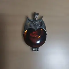 フクロウ型ペンダントトップ
