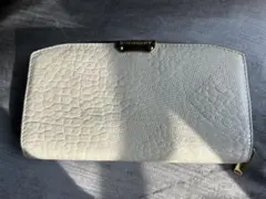 BURBERRY グレーレザー 長財布
