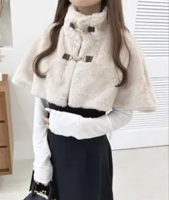 ファーショートポンチョ