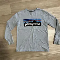 patagonia 長袖カットソー XS (5-6)