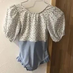 バースデイ　水着　花柄バックリボンワンピース水着　130㎝