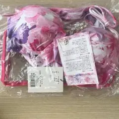〈新品〉Rady トロピカルフラワー　水着　タグ付き　匿名　即発送のサムネイル