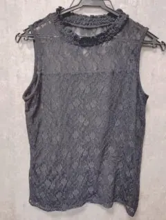 ブラック レース タンクトップ フリル付き