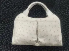 ホワイトレザー スタッズハンドバッグ