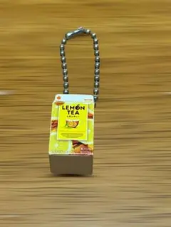 リプトン ミニチュアチャーム ガチャガチャ レモンティー