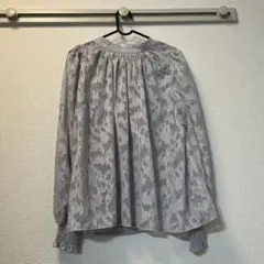 グレー フラワーパターン スリーブシャツ