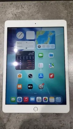 R*6様 【初期化済み】iPad第8世代128GB Lightningケーブル付 - メルカリ