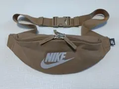 NIKE ボディバッグ・ウエストポーチ ベージュ