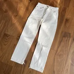 ZARA ホワイト ストレートデニム パンツ