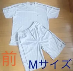 Nike Tシャツとショートパンツセット