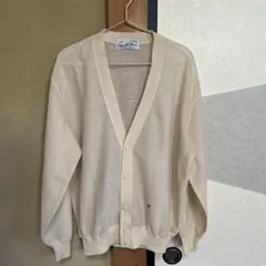 アーノルドパーマー　クリーム色Vネックカーディガン