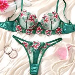 サテンブラジャー＆ＴバックショーツセットブラジャーE75-D80-B85-C85