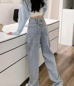 ライトブルーストレートデニム