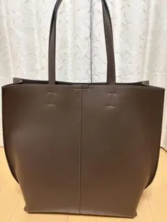 チョコ色の新色のトートバッグ新品！