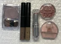 コスメ　セザンヌ　キャンメイク　ケイト