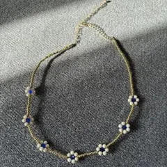 お花　ビーズチョーカー　ホワイト×ブルー×ゴールド