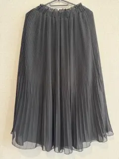 ブラック プリーツロングスカート