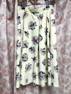 GU 花柄スカート クリーム色