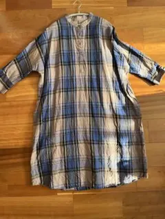 リネン製青とベージュチェック長袖ワンピース