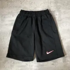 NIKE ナイキ　ショートパンツ　ショーツ　ブラック　黒　スウッシュ