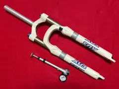 新品 クオータ フル カーボンフォーク 1-1/8,1-1/4 Taperd 新品 クオータ フル カーボンフォーク 1-1/8,1-1/4 Taperd - メルカリ