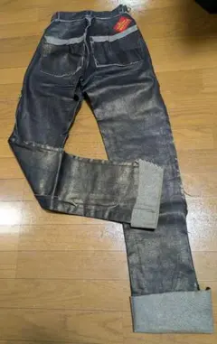 Vivienne Westwood デニムパンツ メタリック加工のサムネイル