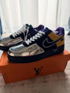 Nike Air Force 1 メタリックシルバー