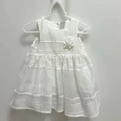 H＆M 白ノースリーブワンピース コサージュ付きドレス 4-6M