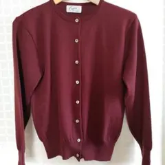 バーガンディ 色味のカーディガン