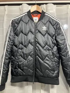 く*ん様 adidas originals ブラック ダウンジャケット