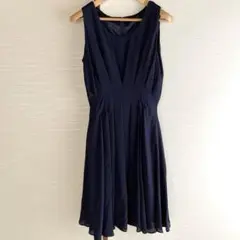 新品RUIRUE BOUTIQUE ノースリーブワンピース　M パーティードレスのサムネイル