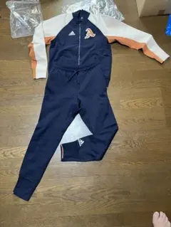 新品未使用　アディダス　スウェット　セットアップ　ジャージ