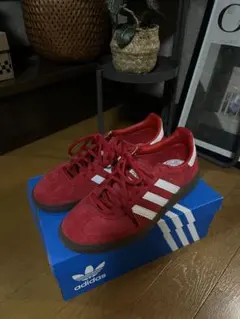 adidas SPEZIAL 赤