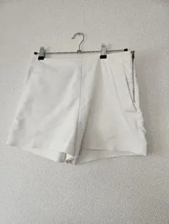 FOREVER 21 ホワイト ショートパンツ Lサイズのサムネイル