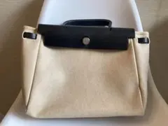 エルメス　HERMES エールバッグ　ハンドバッグ　高級バッグ　ハイブランドのサムネイル