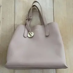 FURLA サリー　トートバッグ　ピンク　ピンクベージュのサムネイル