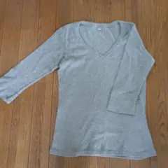 UNIQLO グレー Vネック 五分袖 Tシャツ　 サイズM