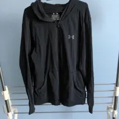 Under Armour Charged Cotton パーカー MD ブラック