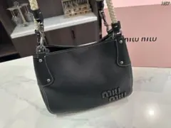MIU MIU ブラックショルダーバッグ